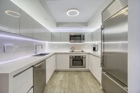 102 24 Street Miami Beach FL 33139