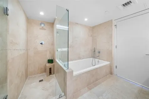 102 24th Street Miami Beach FL 33139