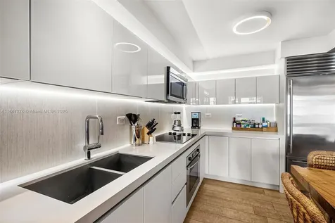 102 24th Street Miami Beach FL 33139