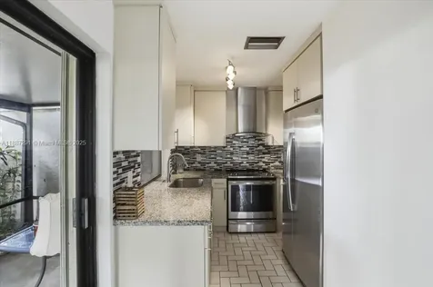 17270 NW 60th Court Hialeah FL 33015