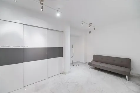 19195 Mystic Pointe Drive Aventura FL 33180
