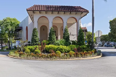 10816 N Kendall Drive Miami FL 33176