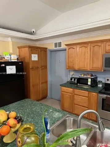 8301 N Gomez Avenue Tampa FL 33614