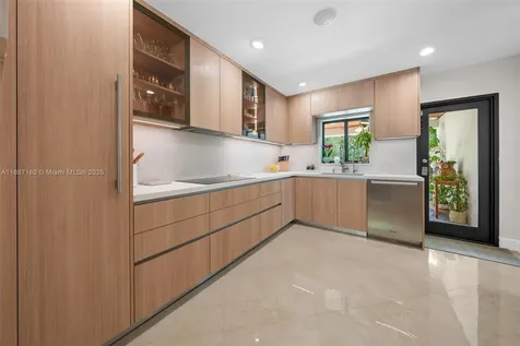 6420 SW 63rd Terrace South Miami FL 33143