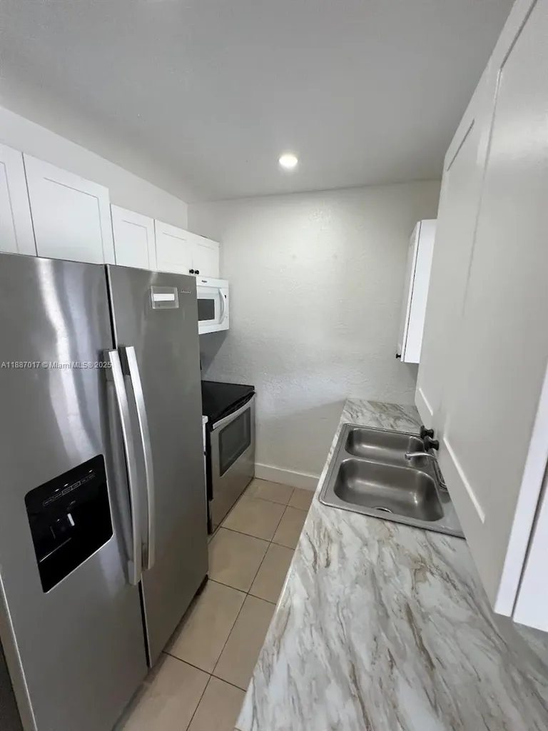 2209 NW 6th Street #1 Fort Lauderdale FL 33311