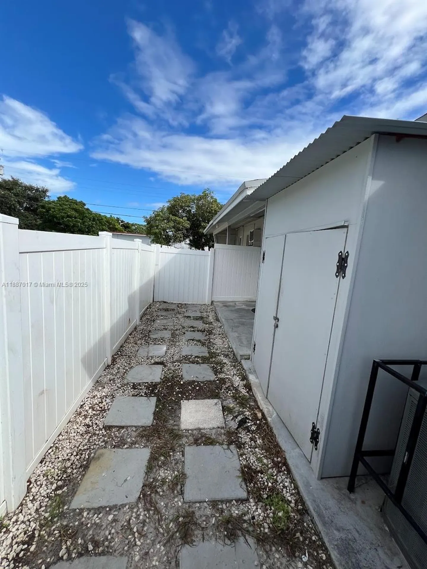 2209 NW 6th Street #1 Fort Lauderdale FL 33311