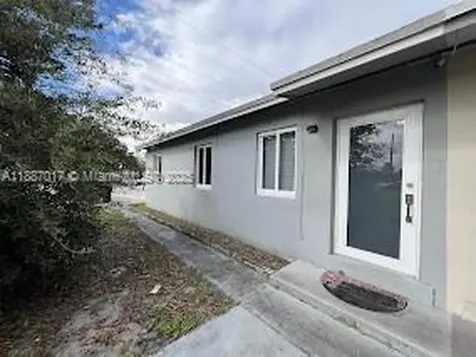 2209 NW 6th Street #1 Fort Lauderdale FL 33311