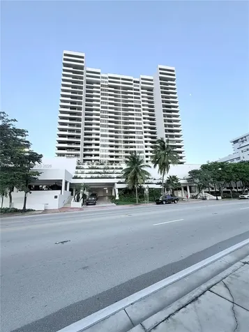 2555 Collins Avenue Miami Beach FL 33140
