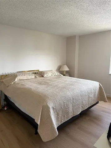 2555 Collins Avenue Miami Beach FL 33140