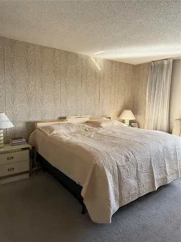 2555 Collins Avenue Miami Beach FL 33140