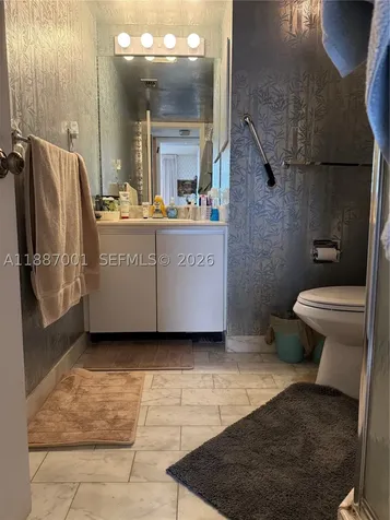 2555 Collins Avenue Miami Beach FL 33140