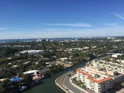 2555 Collins Avenue Miami Beach FL 33140