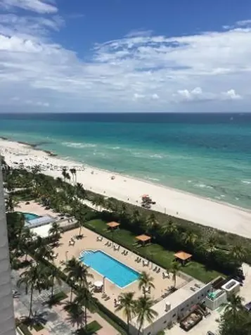 2555 Collins Avenue Miami Beach FL 33140