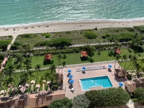 2555 Collins Avenue Miami Beach FL 33140