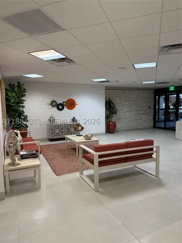 2555 Collins Avenue Miami Beach FL 33140
