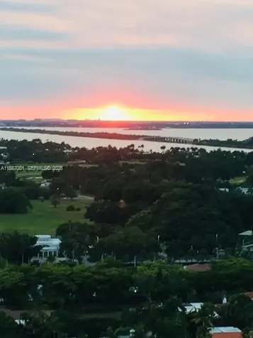 2555 Collins Avenue Miami Beach FL 33140