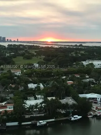 2555 Collins Avenue Miami Beach FL 33140