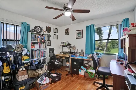 450 NW 106th Terrace Pembroke Pines FL 33026