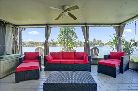 450 NW 106th Terrace Pembroke Pines FL 33026