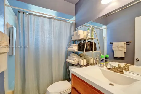 450 NW 106th Terrace Pembroke Pines FL 33026
