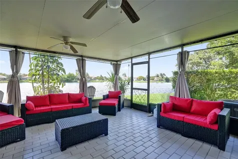 450 NW 106th Terrace Pembroke Pines FL 33026
