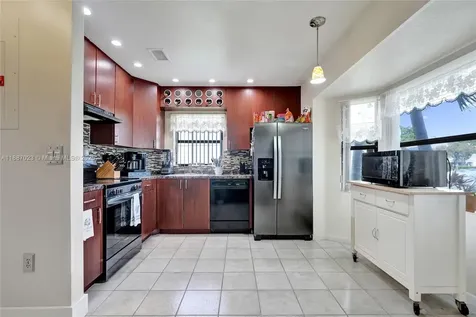 450 NW 106th Terrace Pembroke Pines FL 33026