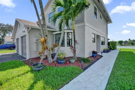 450 NW 106th Terrace Pembroke Pines FL 33026