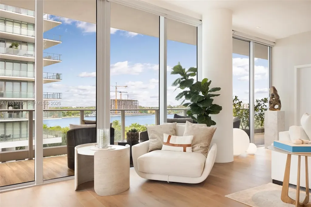 801 S Pointe Drive Miami Beach FL 33139