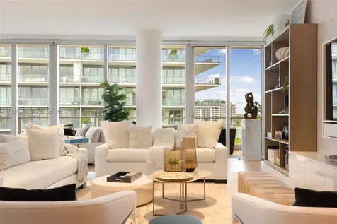 801 S Pointe Drive Miami Beach FL 33139