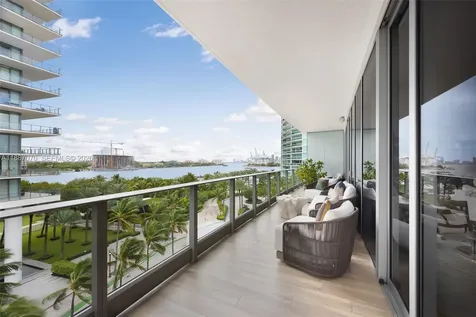 801 S Pointe Drive Miami Beach FL 33139