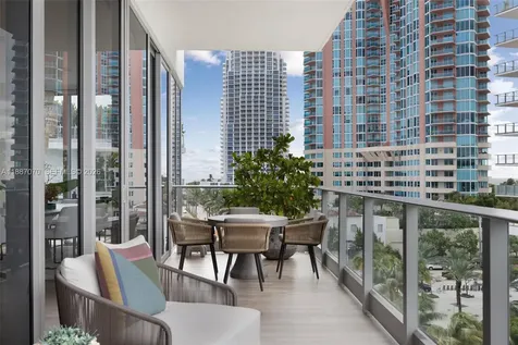 801 S Pointe Drive Miami Beach FL 33139