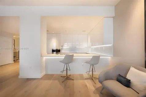 801 S Pointe Drive Miami Beach FL 33139