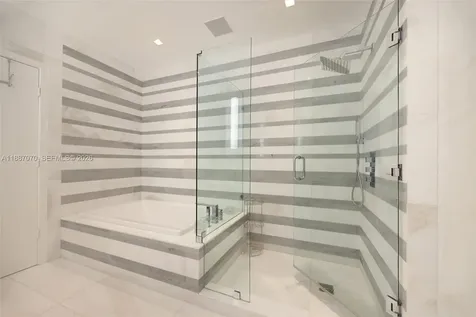 801 S Pointe Drive Miami Beach FL 33139