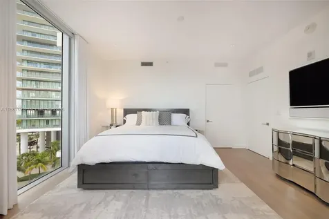 801 S Pointe Drive Miami Beach FL 33139