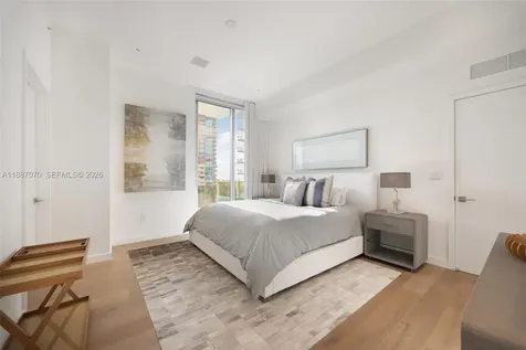 801 S Pointe Drive Miami Beach FL 33139