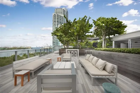801 S Pointe Drive Miami Beach FL 33139