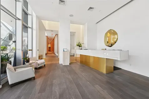 801 S Pointe Drive Miami Beach FL 33139