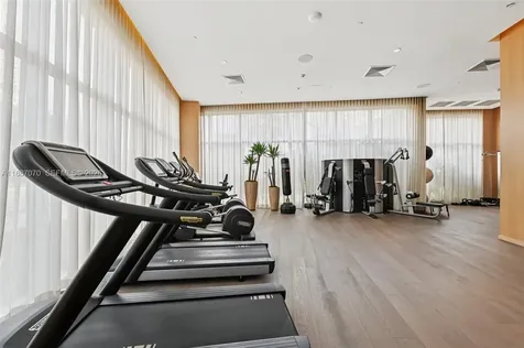 801 S Pointe Drive Miami Beach FL 33139