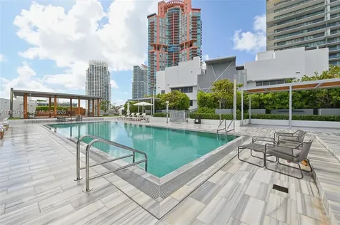 801 S Pointe Drive Miami Beach FL 33139
