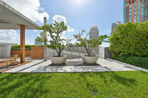 801 S Pointe Drive Miami Beach FL 33139