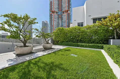 801 S Pointe Drive Miami Beach FL 33139