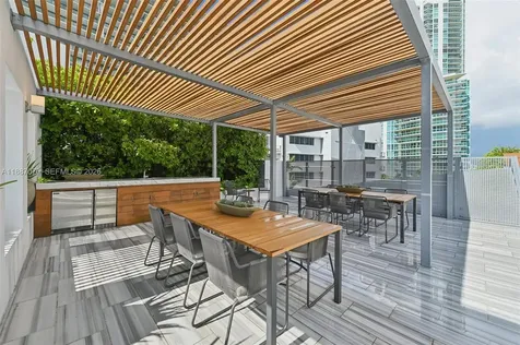 801 S Pointe Drive Miami Beach FL 33139