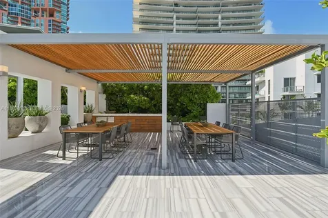 801 S Pointe Drive Miami Beach FL 33139