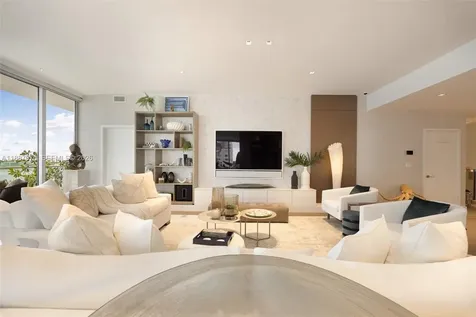801 S Pointe Drive Miami Beach FL 33139
