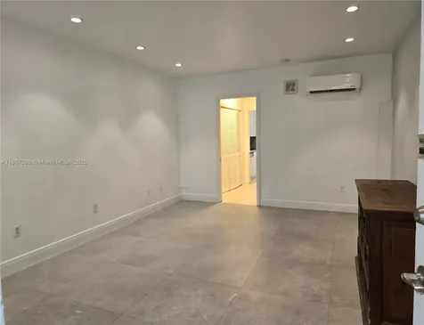 835 Meridian Avenue Miami Beach FL 33139