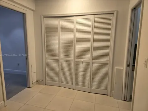 835 Meridian Avenue Miami Beach FL 33139