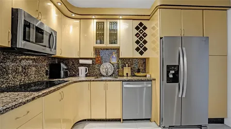 100 Bayview Drive Sunny Isles Beach FL 33160
