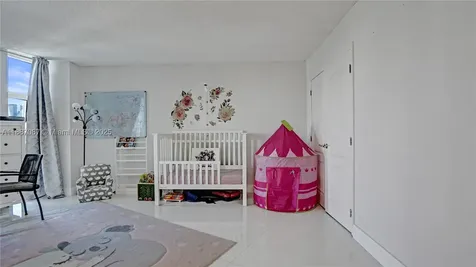 100 Bayview Drive Sunny Isles Beach FL 33160