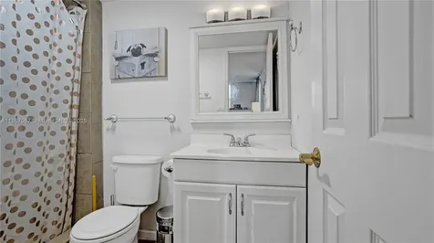 100 Bayview Drive Sunny Isles Beach FL 33160