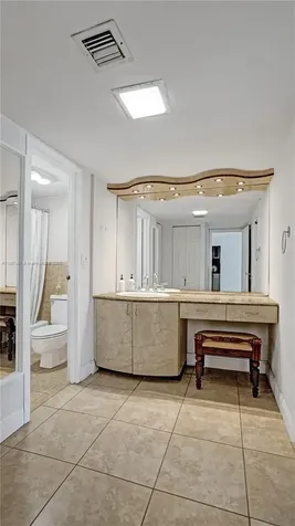 100 Bayview Drive Sunny Isles Beach FL 33160